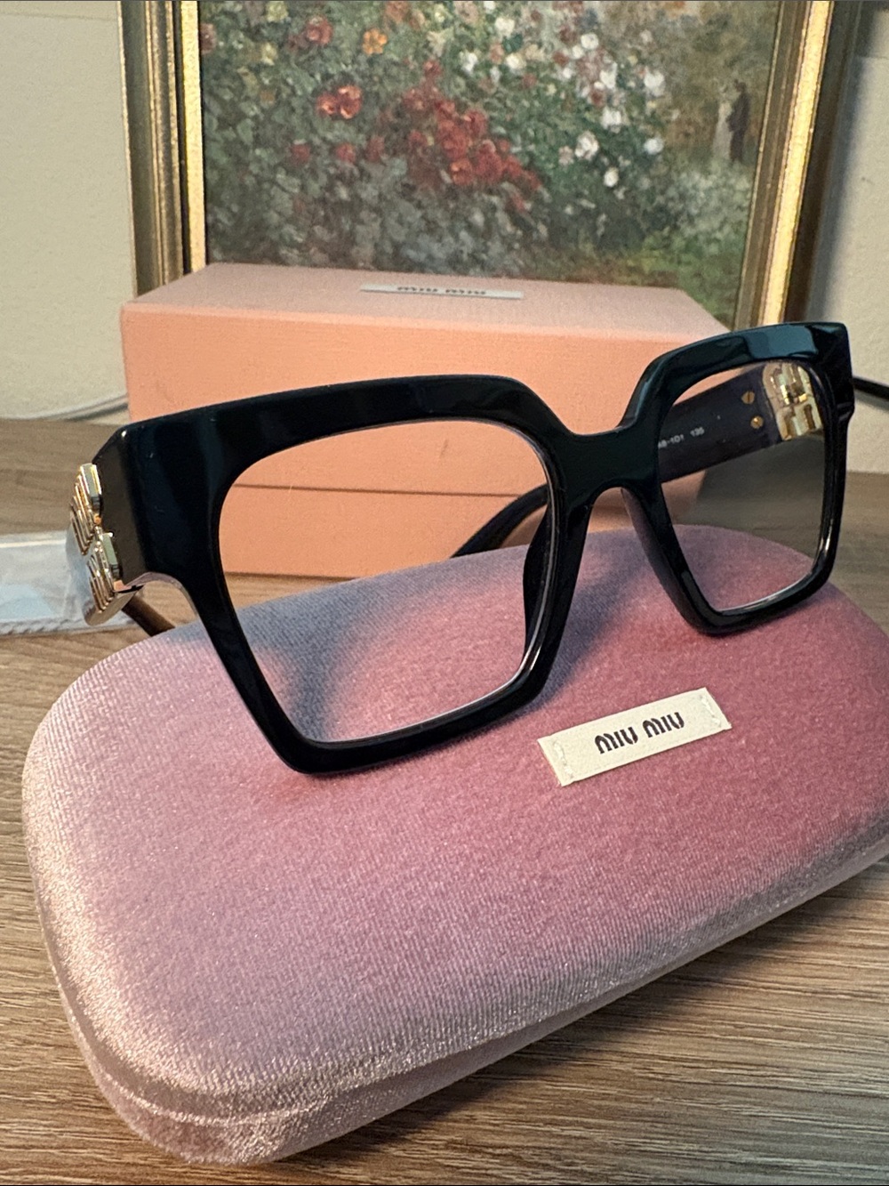 Miu Miu Black Frame Sunglasses with Pink Velvet Case - Picture 2 of 9
